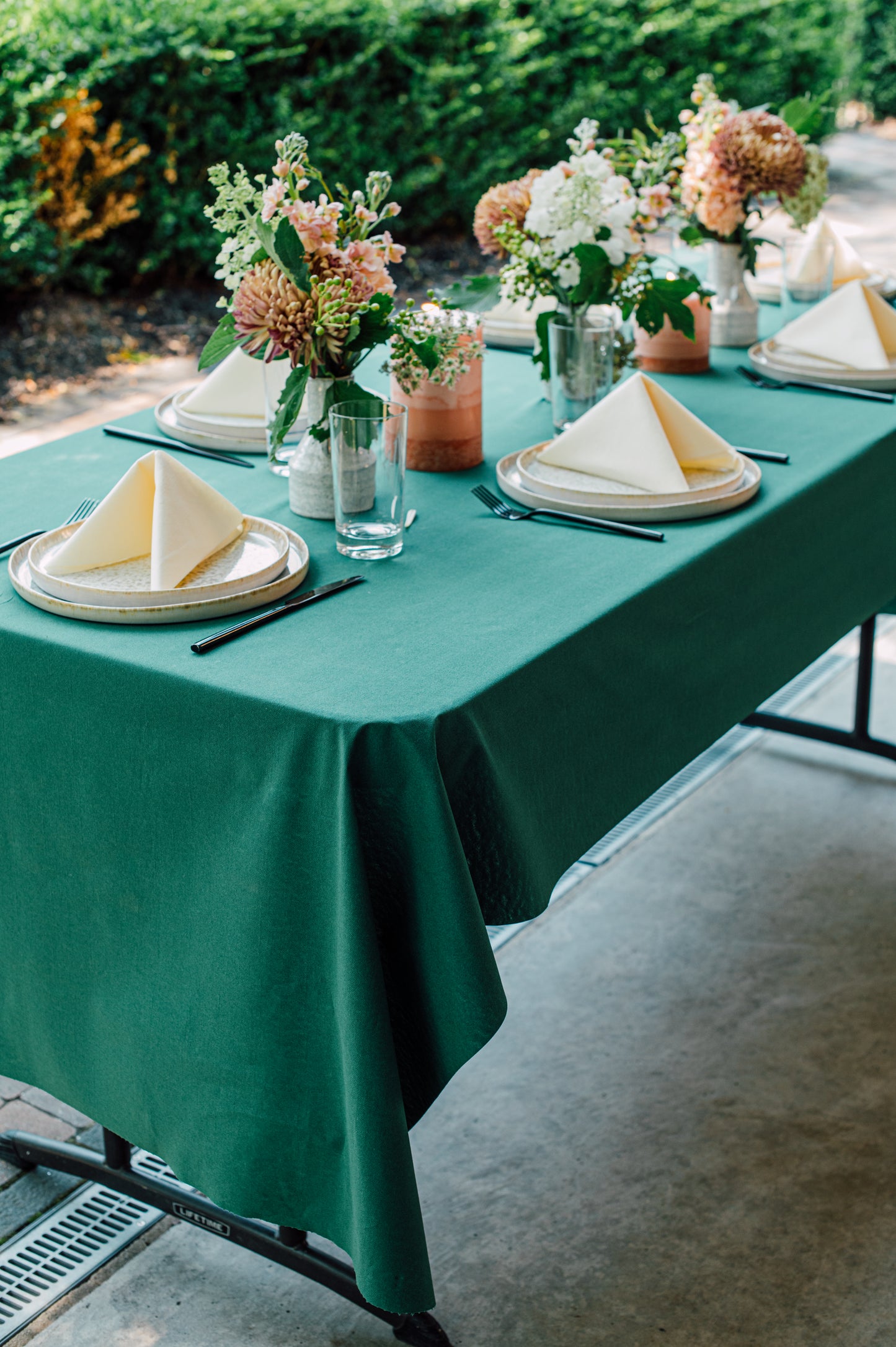 Disposable Airlaid Paper Tablecloth Roll | 48" W x 80' L