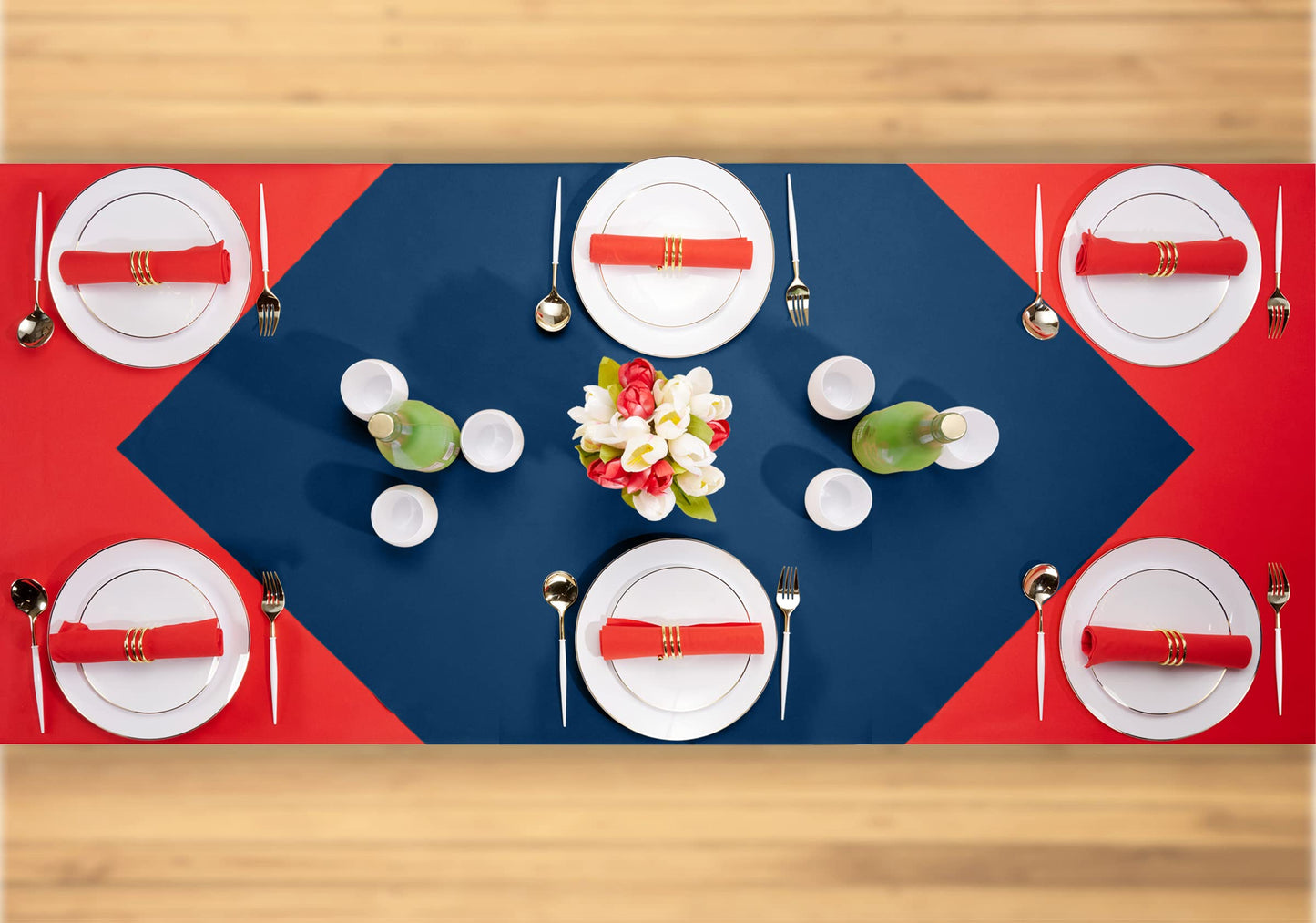 SV-TCFQ40-SBLU/25, SV-TCFQ48-SBLU/20, SV-TCFQ55-SBLU/20, Servietto blue linen-like disposable table cloth set on table with six chairs