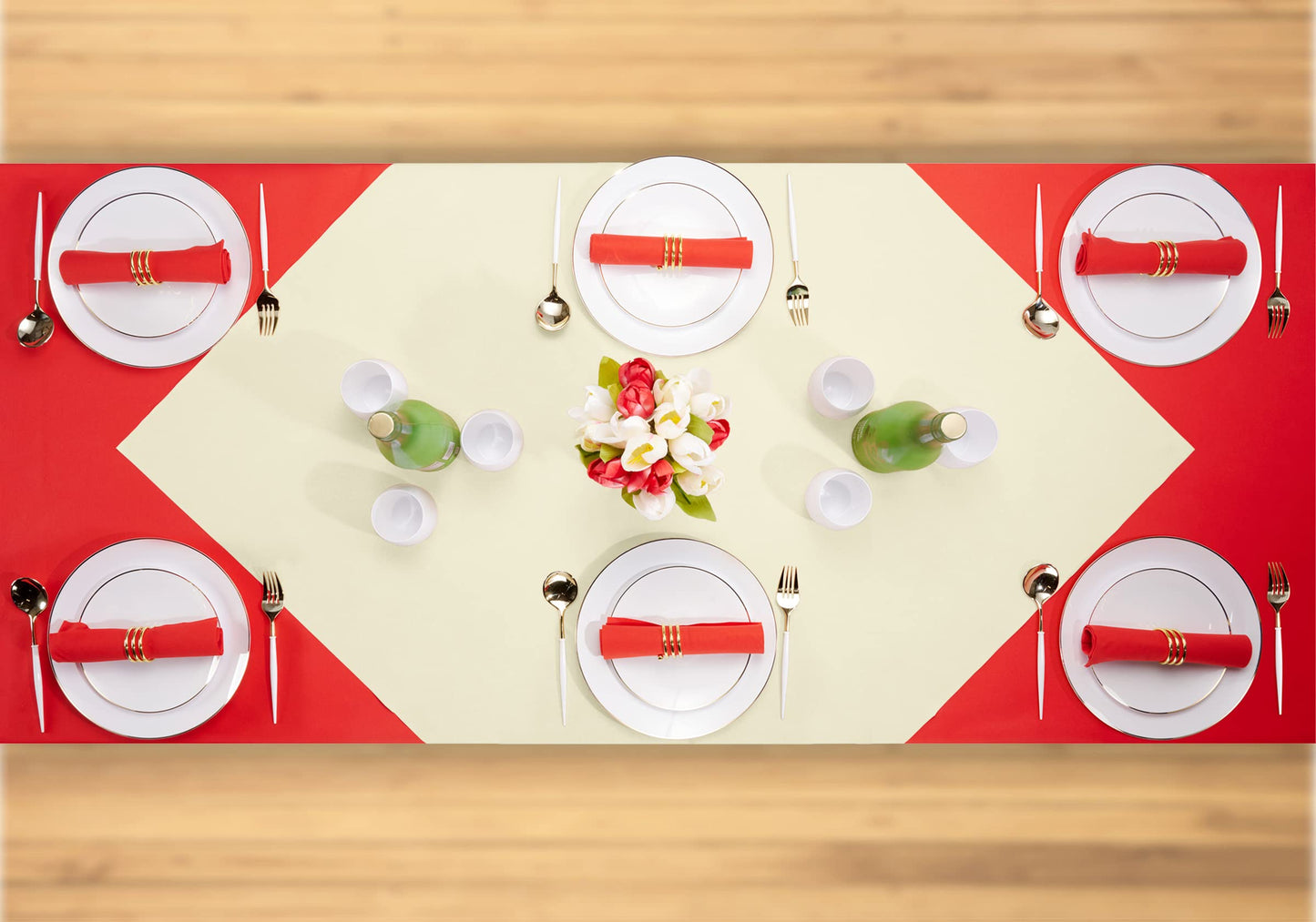 SV-TCFQ40-NCHP/25, SV-TCFQ48-NCHP/20, SV-TCFQ55-NCHP/20, Champagne folded table cloth by Servietto for formal dining setup with six seats