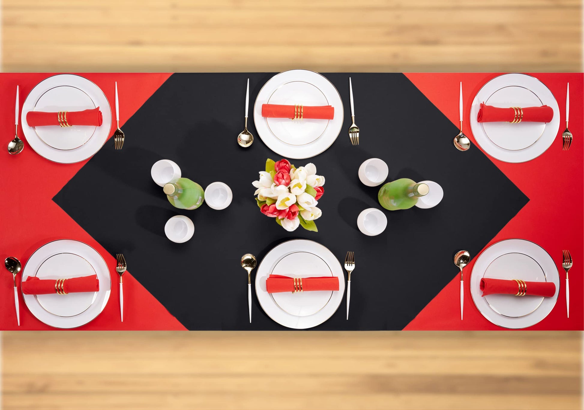 SV-TCFQ40-BLCK/25, SV-TCFQ48-BLCK/20, SV-TCFQ55-BLCK/20, Black disposable linen-like tablecloth folded