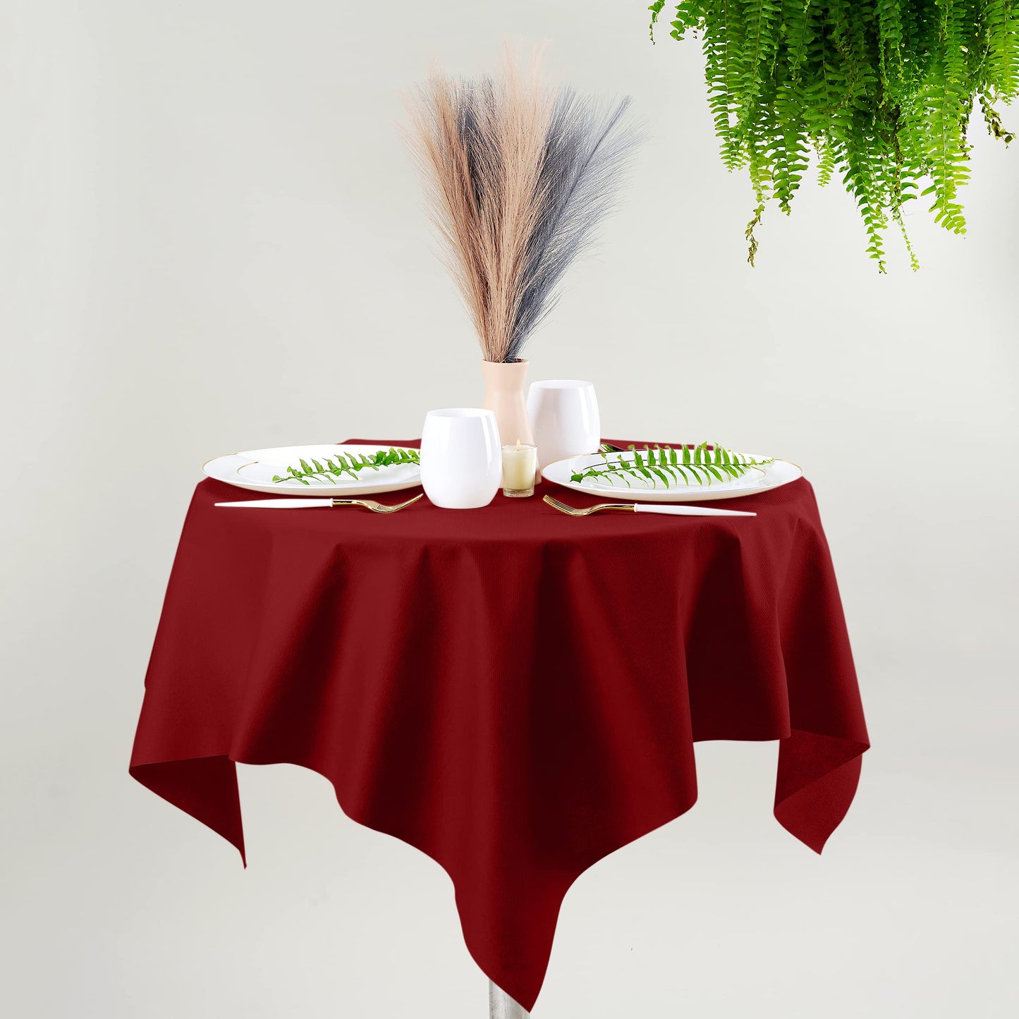 SV-TCFQ40-BRGD/25, SV-TCFQ48-BRGD/20, SV-TCFQ55-BRGD/20, Linen-like airlaid paper table cloth by Servietto in burgundy tone