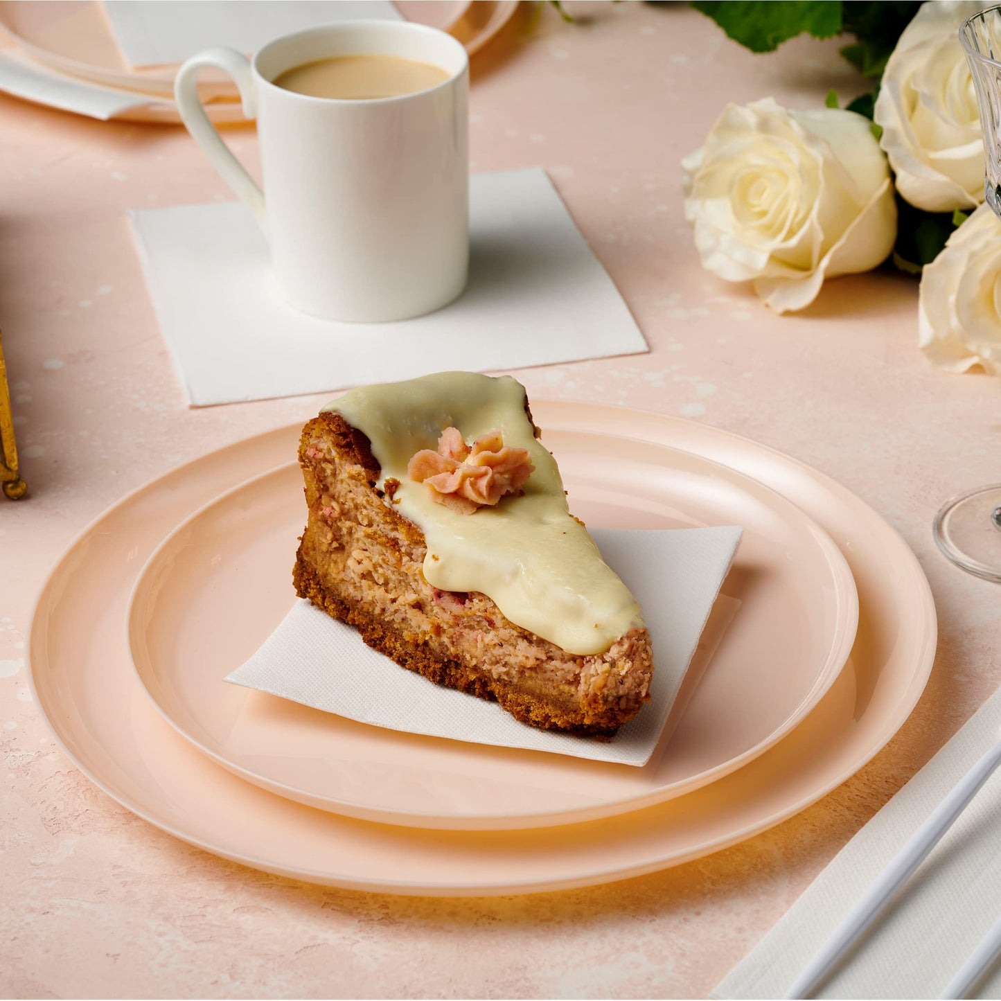 Naperee disposable luncheon napkins with quilted texture close-up