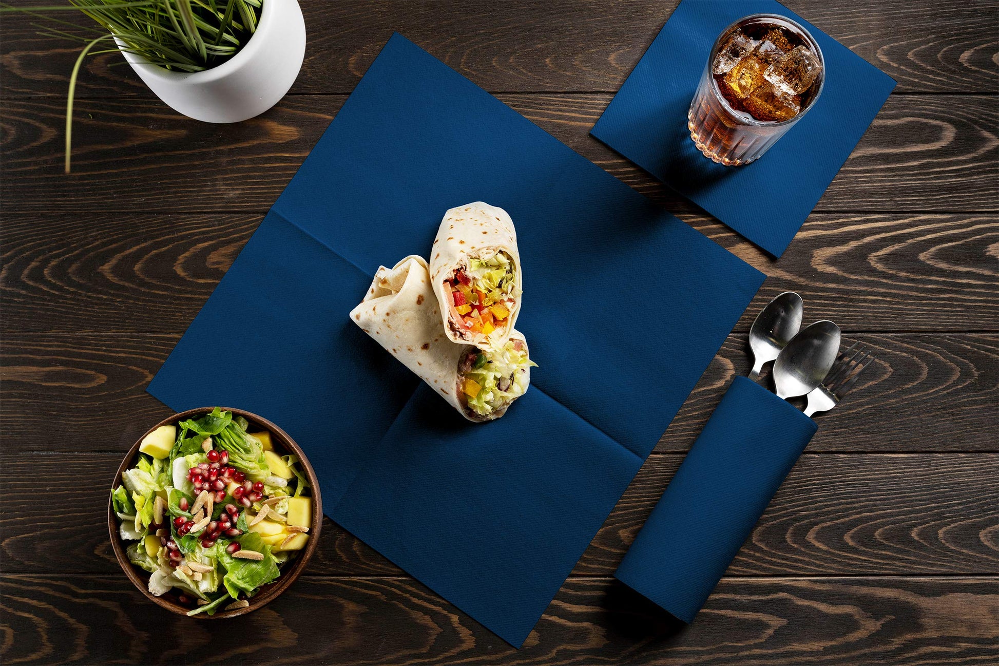 BG-CCN-DBLU/100, Disposable blue cocktail napkin under food 
